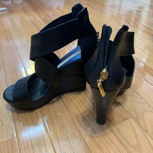 Black strappy wedges